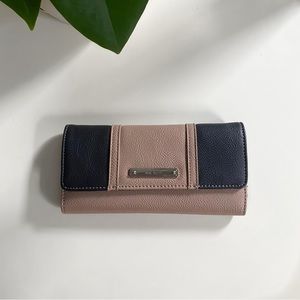 ‼️FINAL CLEARANCE‼️ | NWOT Classy Nine West Clutch🖤